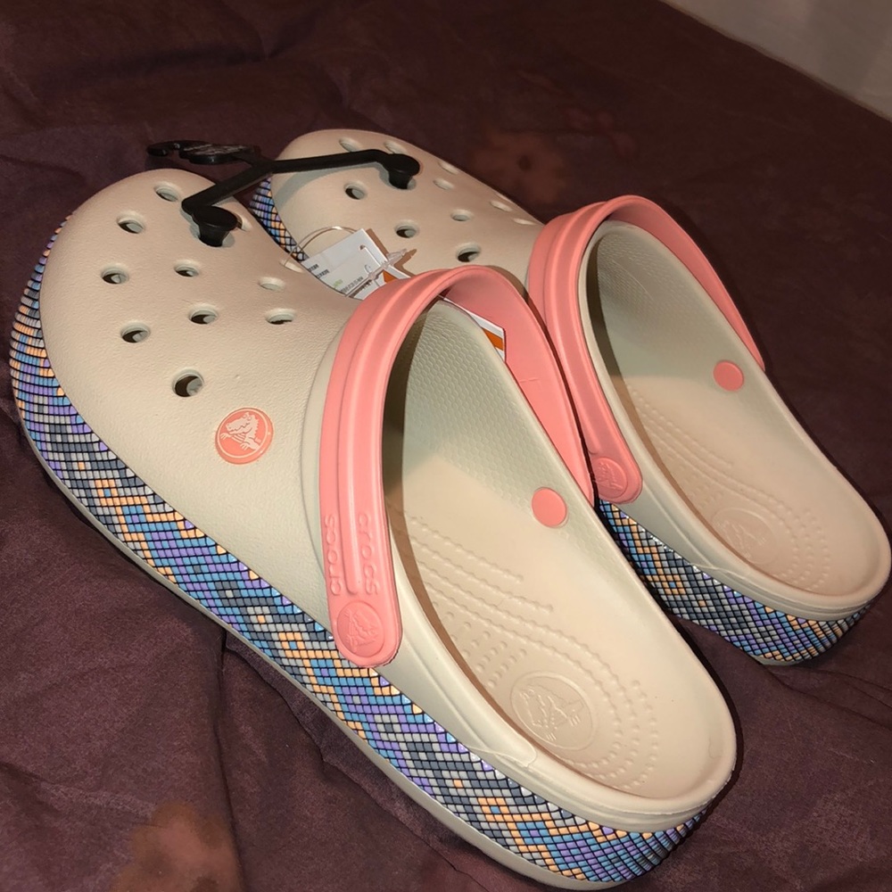 Crocs size 9
